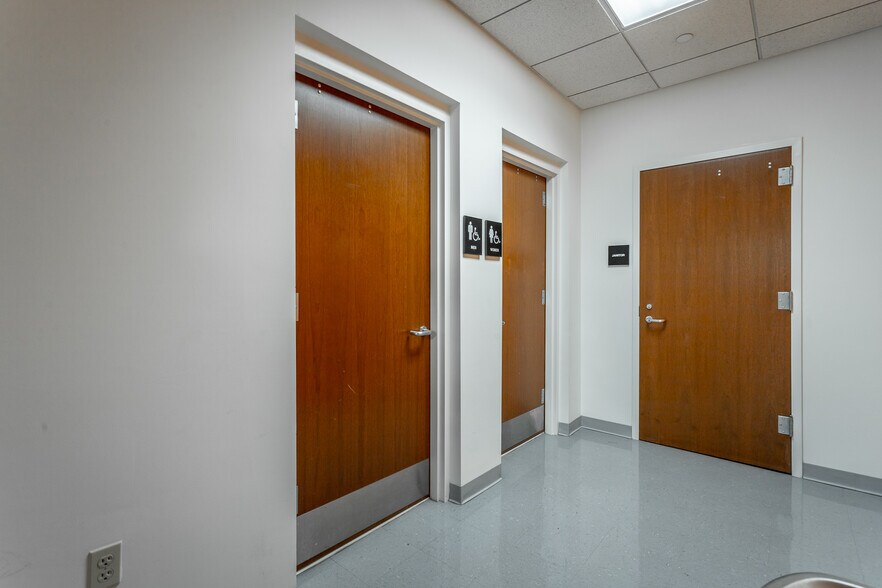 More Photos Of 811 Broad St, Chattanooga Medical For Lease
