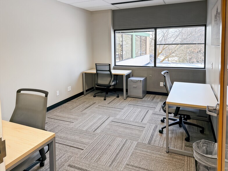 More Photos Of 401 New Karner Rd, Albany Coworking Space