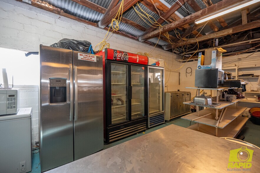 More Photos Of 425 Highland Park, Robert Lee Flex For Sale