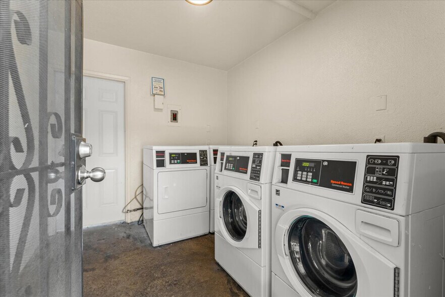 More Photos Of 445 N 26th St, San Jose Apartments For Sale
