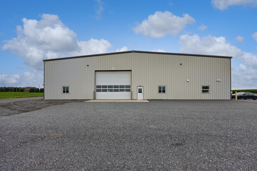 More Photos Of 608 Fairview Rd, Manheim Specialty For Lease