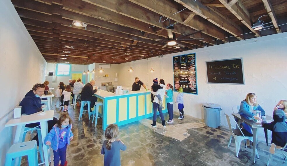 More Photos Of 902 S Castle St, Wilmington General Retail For Sale