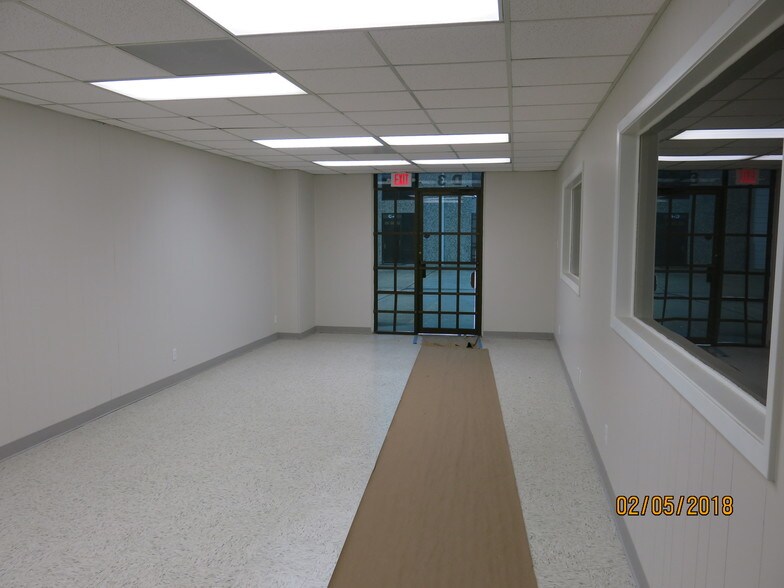 More Photos Of 5708 N Shepherd Dr, Houston Unknown For Lease