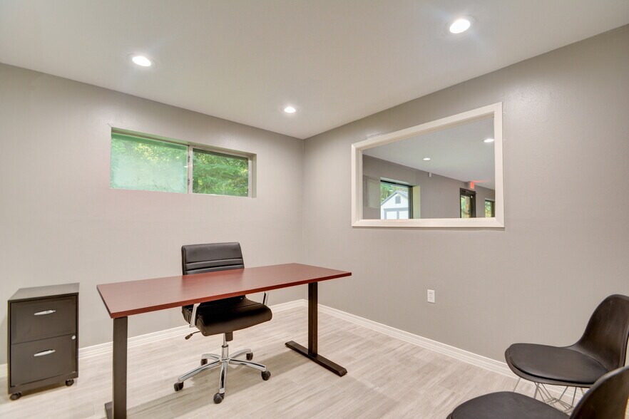 More Photos Of 26615 Oak Ridge Dr, The Woodlands Office For Lease