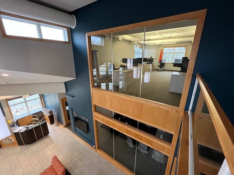 More Photos Of 3428 Lakeridge Pl, Rochester Office For Lease