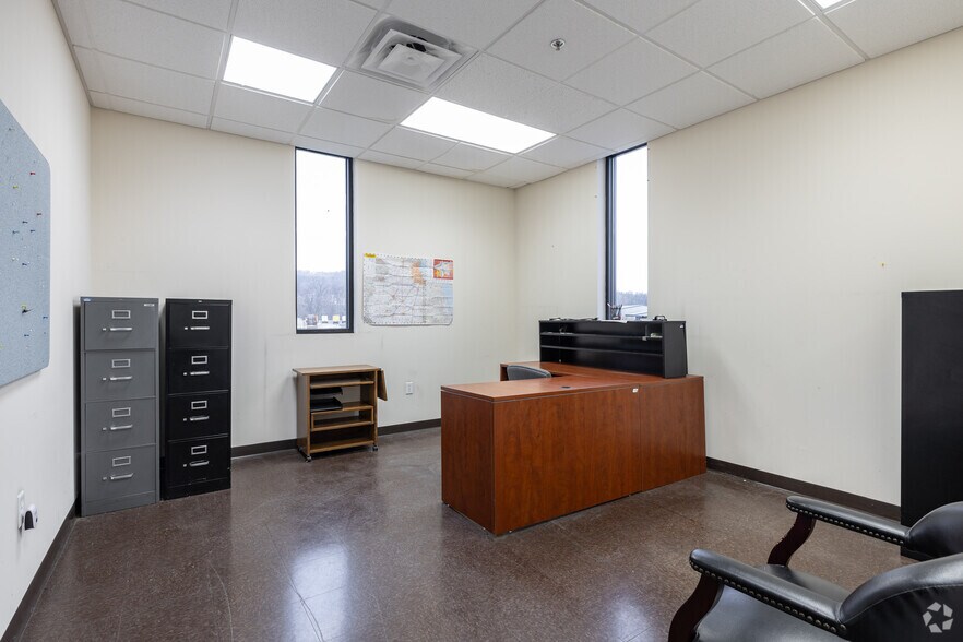 More Photos Of 3650 W Industrial Dr, Louisiana Manufacturing For Sale