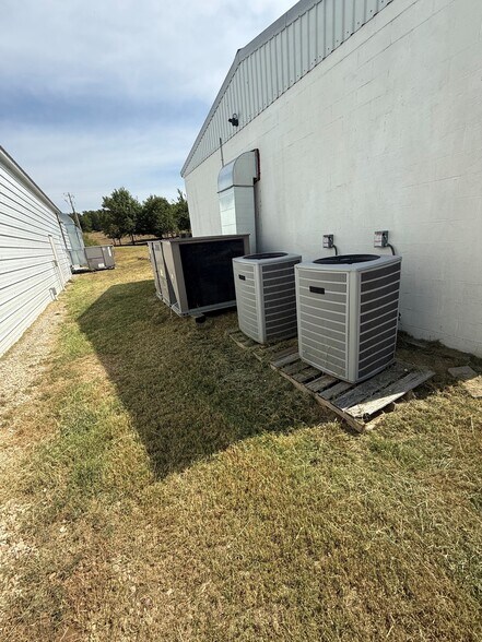 More Photos Of 1144 Buckstitch Rd, Sulphur Industrial For Sale