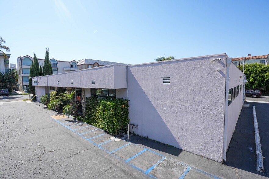 More Photos Of 3490 Linden Ave, Long Beach Medical For Sale