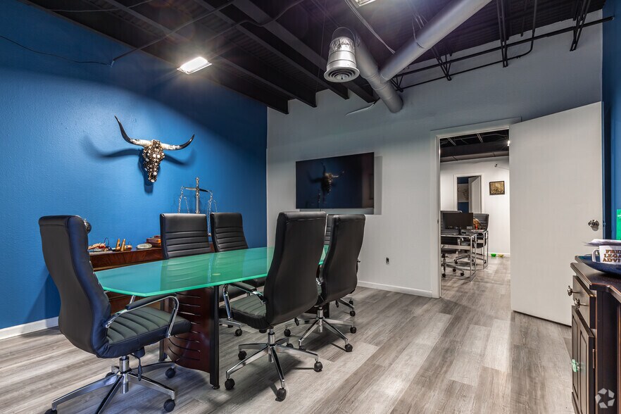 More Photos Of 2705 Swiss Ave, Dallas Loft Creative Space For Sale