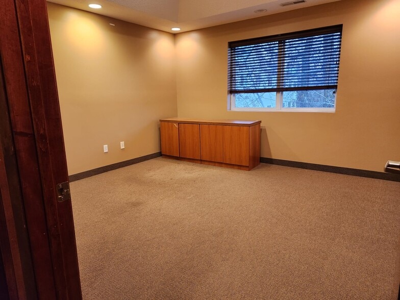 More Photos Of 3352 Sherman Ct, Eagan Medical For Lease