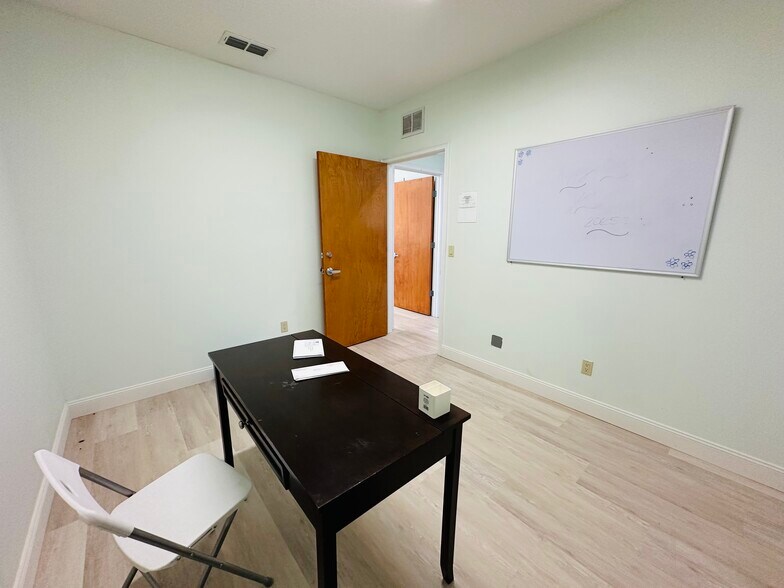 More Photos Of 6282 Dupont Station Ct, Jacksonville Medical For Lease