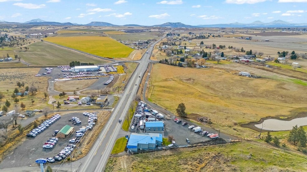 More Photos Of 1810 SW Highway 97, Madras Auto Dealership For Sale