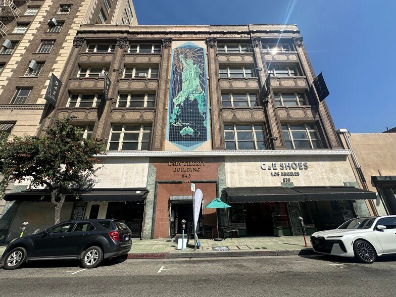 More Photos Of 843 S Los Angeles St, Los Angeles Warehouse For Lease
