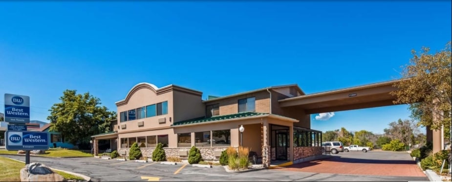 Primary Photo Of 365 N Main St, Tooele Hotel For Sale