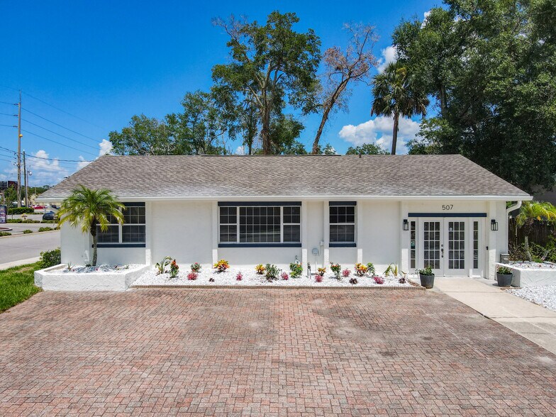 More Photos Of 507 East St, Longwood Office Residential For Lease