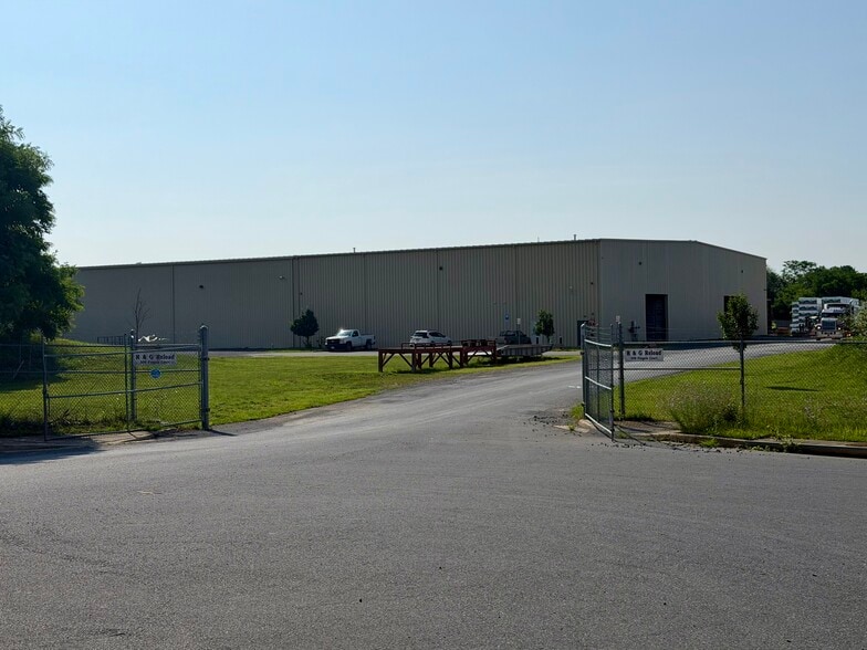 Primary Photo Of 204 Frogale Ct, Winchester Warehouse For Lease