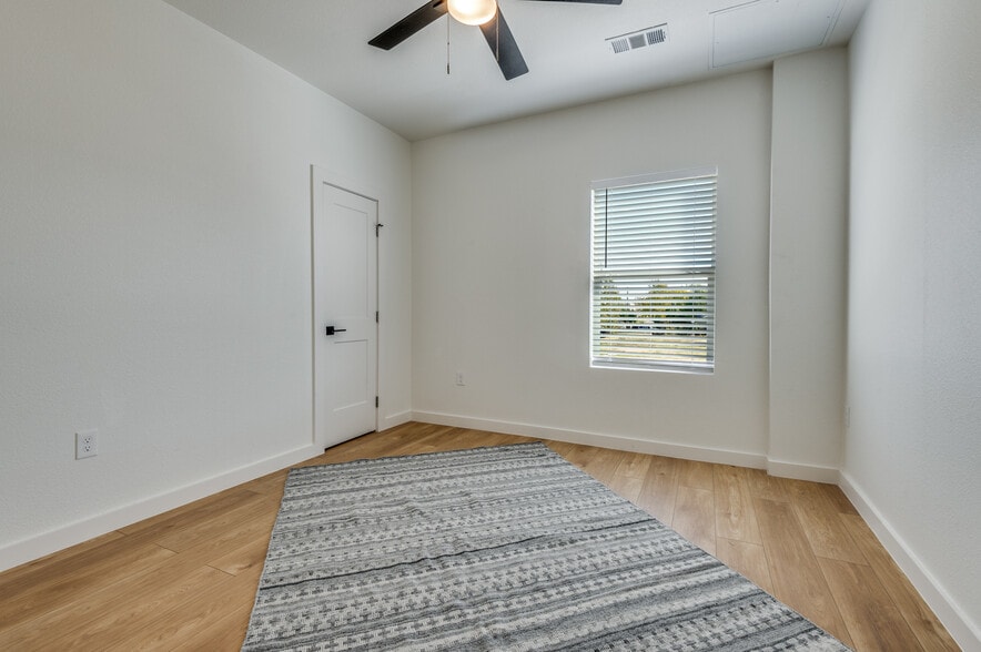 More Photos Of 504 O Connor Rd, Irving Multifamily For Sale