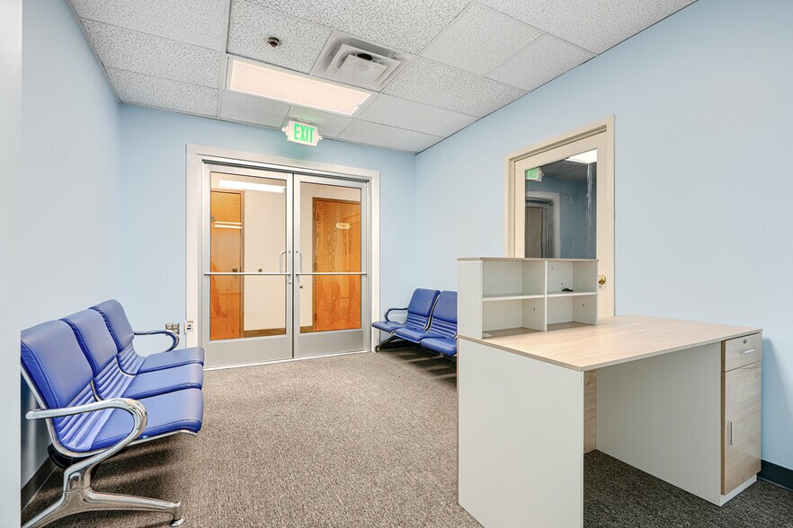 More Photos Of 8815 Centre Park Dr, Columbia Medical For Lease
