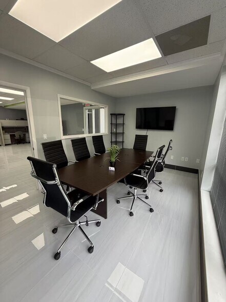 More Photos Of 7862 Kingland Dr, West Chester Coworking Space