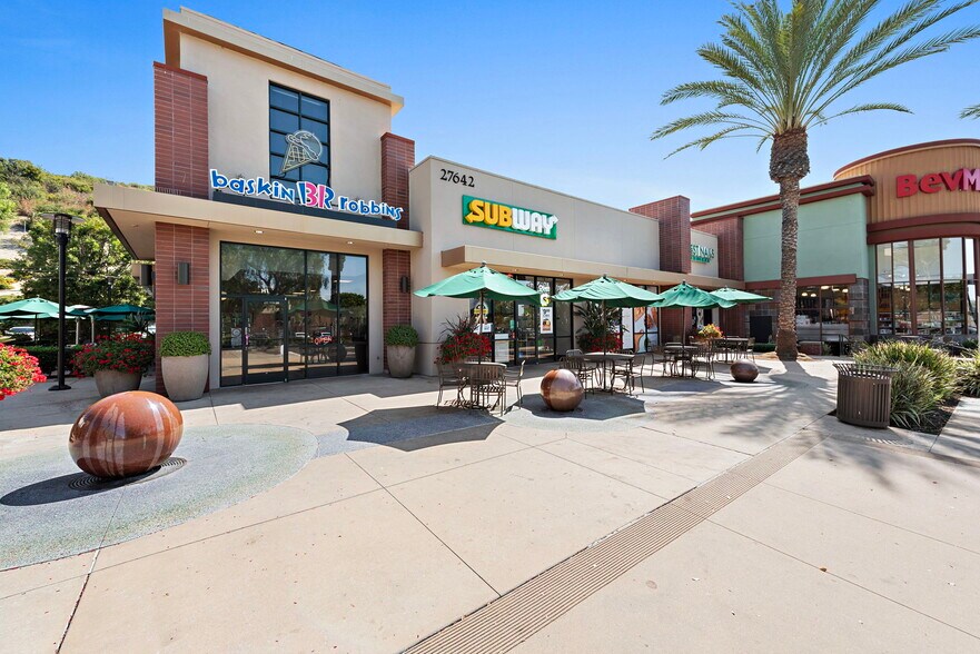 More Photos Of 27412 Antonio Pky, Ladera Ranch Storefront For Lease