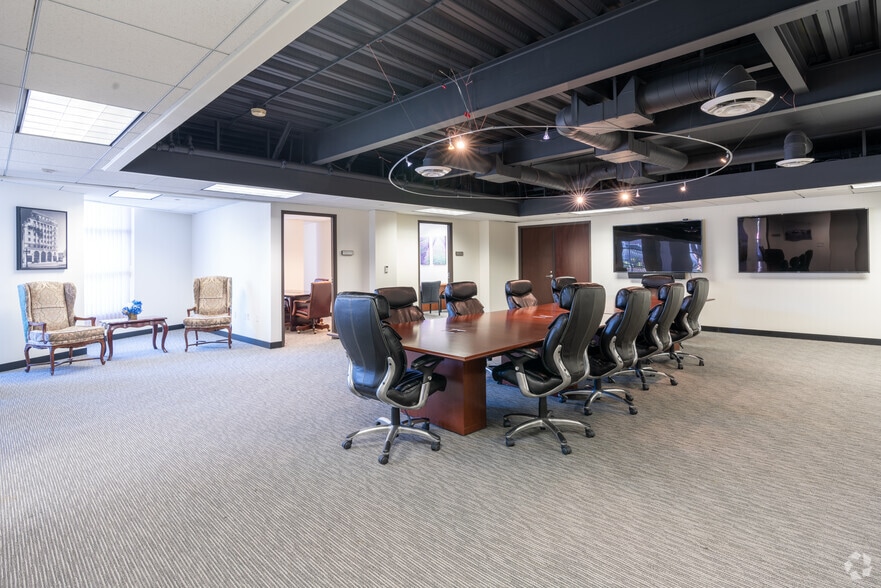 More Photos Of 215 N Marengo Ave, Pasadena Office For Sale
