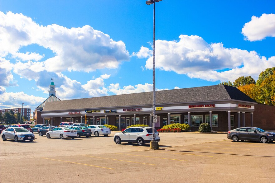 More Photos Of 34601 Ridge Rd, Willoughby Storefront For Lease