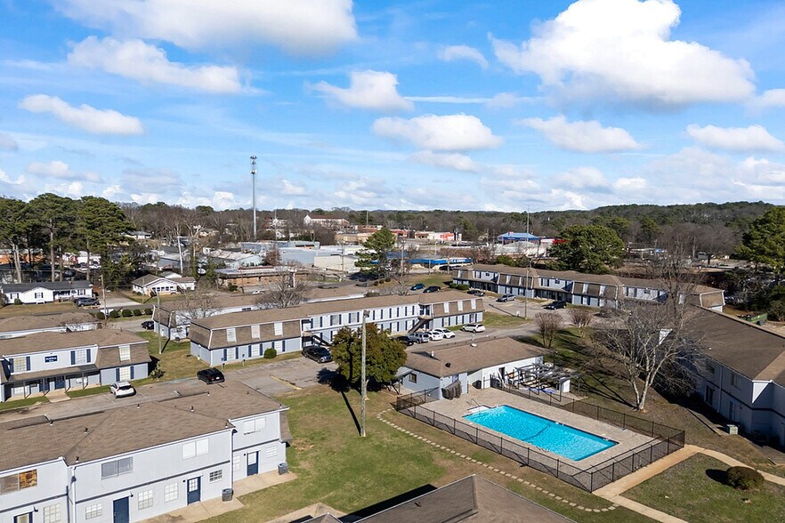 More Photos Of 107 Sterling Ct NW, Center Point Apartments For Sale