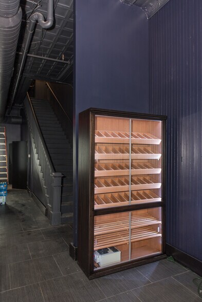 More Photos Of 225 Mason Ave, Cape Charles Storefront For Sale