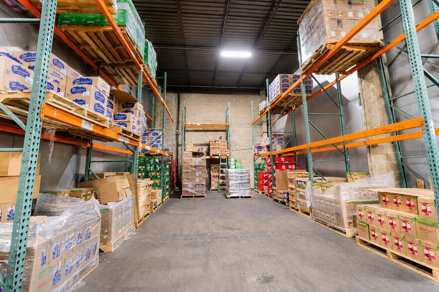 More Photos Of 585 Meserole St, Brooklyn Warehouse For Sale