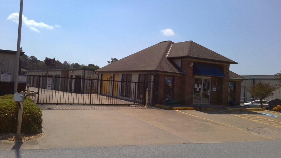 More Photos Of 3153 Williams Rd, Columbus Self Storage For Lease