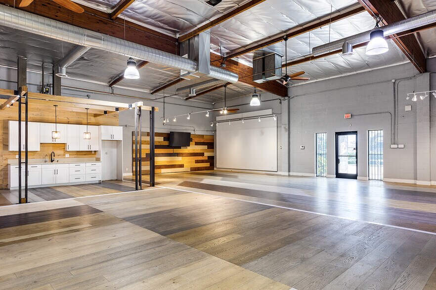 More Photos Of 12300 Denholm Dr, El Monte Warehouse For Sale