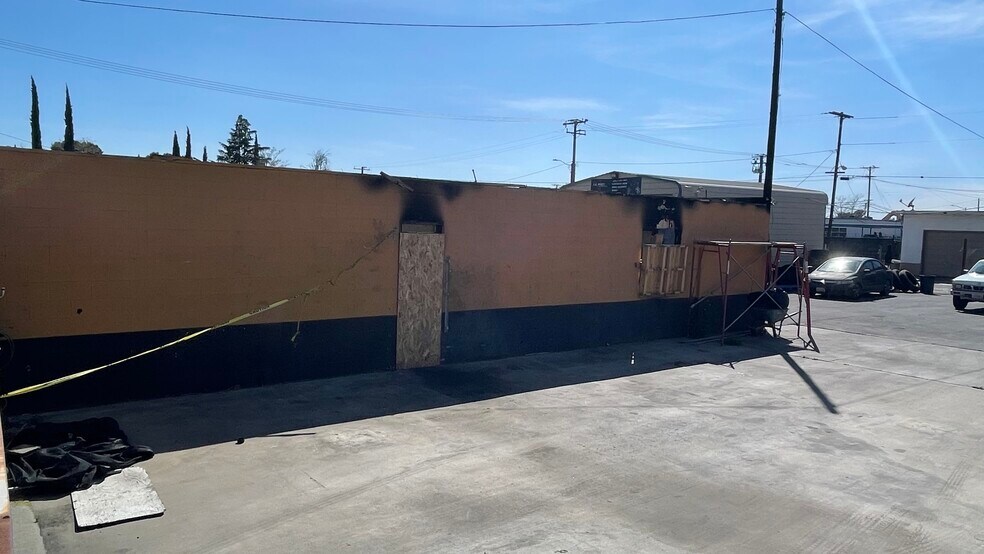 More Photos Of 1060 E 6th St, Beaumont Auto Repair For Sale