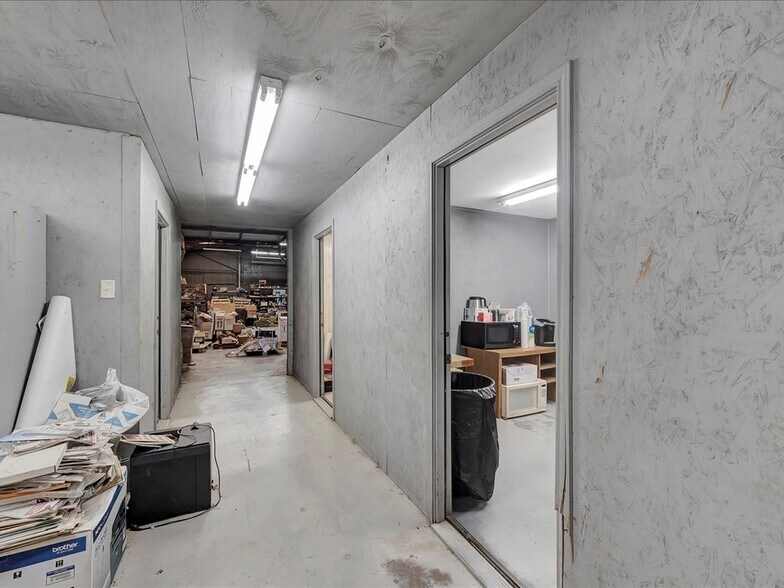 More Photos Of 1441 N Temple Dr, Diboll Auto Repair For Sale