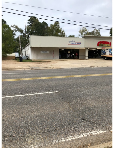 More Photos Of 311 E Georgia Ave, Ruston Storefront For Lease