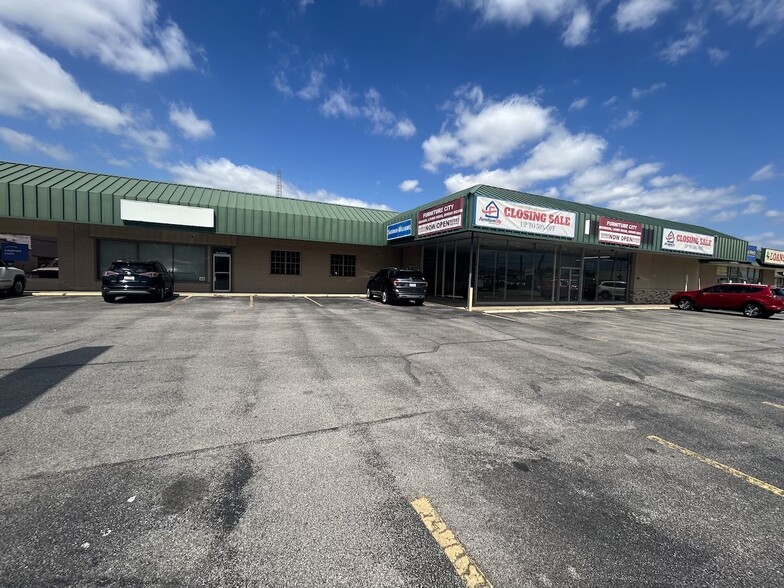 Primary Photo Of 37-55 N 11th St, Beaumont Storefront Retail Office For Lease