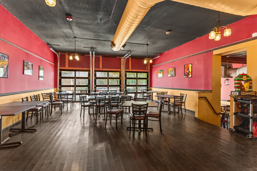 More Photos Of 8018-8020 Lincoln Ave, Skokie Restaurant For Sale