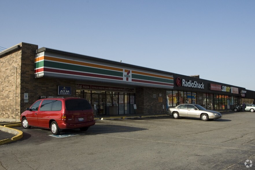 More Photos Of 5893-5915 S Archer Ave, Chicago Freestanding For Lease