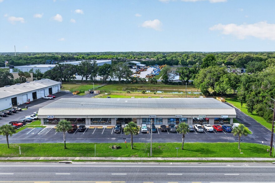 Primary Photo Of 3411 W Main St, Leesburg Mixed Retail For Lease