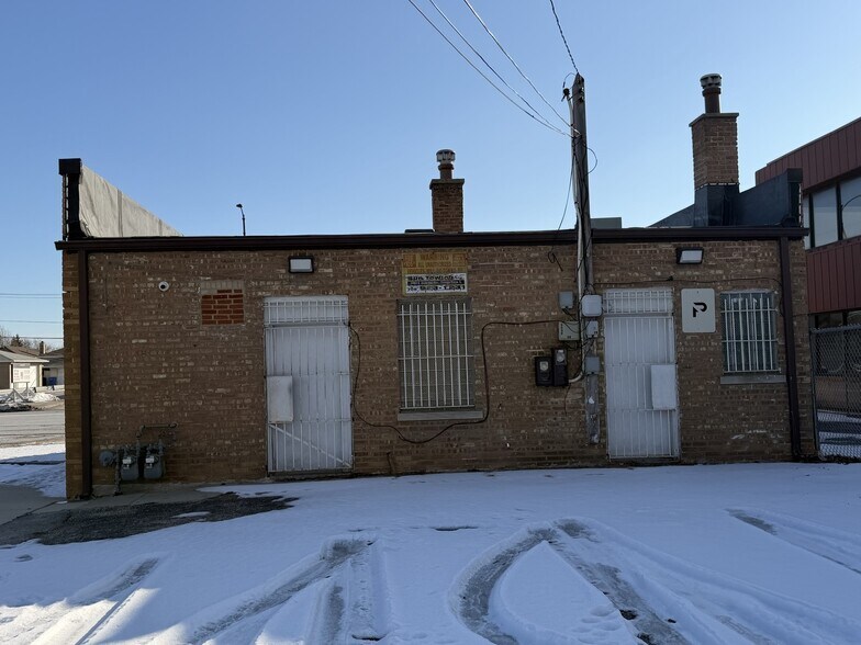 More Photos Of 5712 S Harlem Ave, Summit Argo Freestanding For Sale