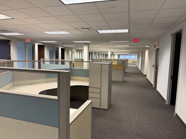 More Photos Of 55 Corporate Dr, Trumbull Office For Lease