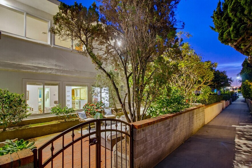 More Photos Of 829 Avalon Ct, San Diego Apartments For Sale