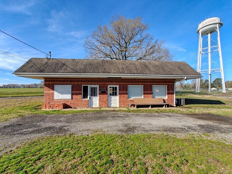 More Photos Of 433 Cedar St, Gleason Specialty For Sale