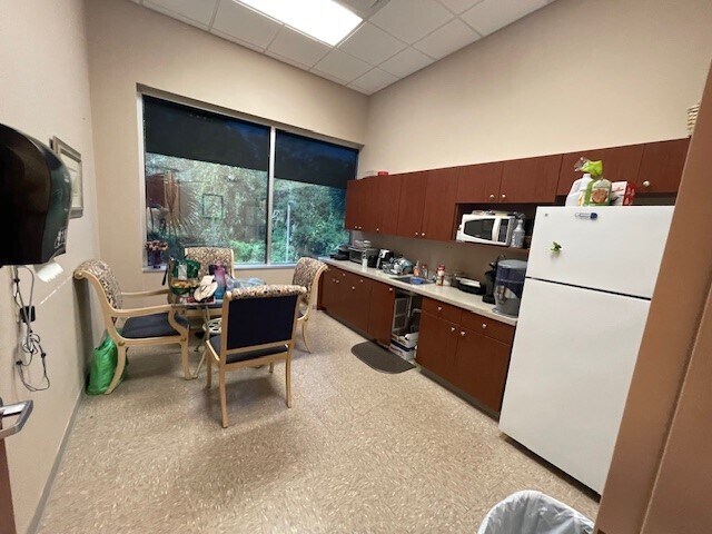 More Photos Of 7560 Red Bug Lake Rd, Oviedo Medical For Sale