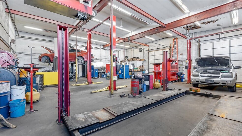 More Photos Of 2115 Union Blvd, Allentown Auto Repair For Sale