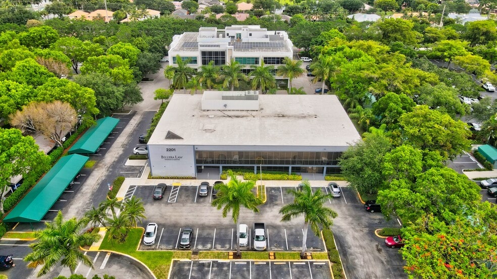 More Photos Of 2201 NW Corporate Blvd, Boca Raton Medical For Lease