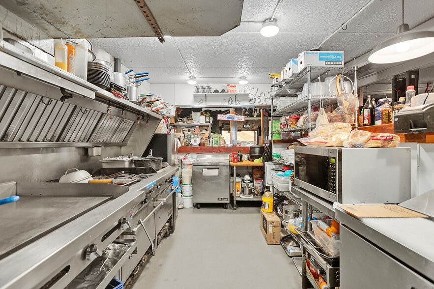 More Photos Of 216 W Steuben St, Cook General Retail For Sale