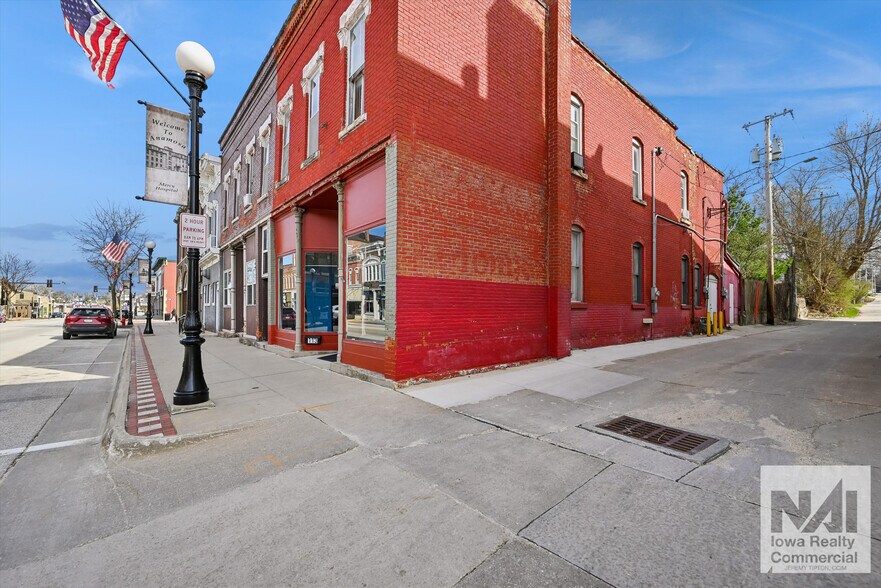 More Photos Of 113 E Main St, Anamosa General Retail For Sale