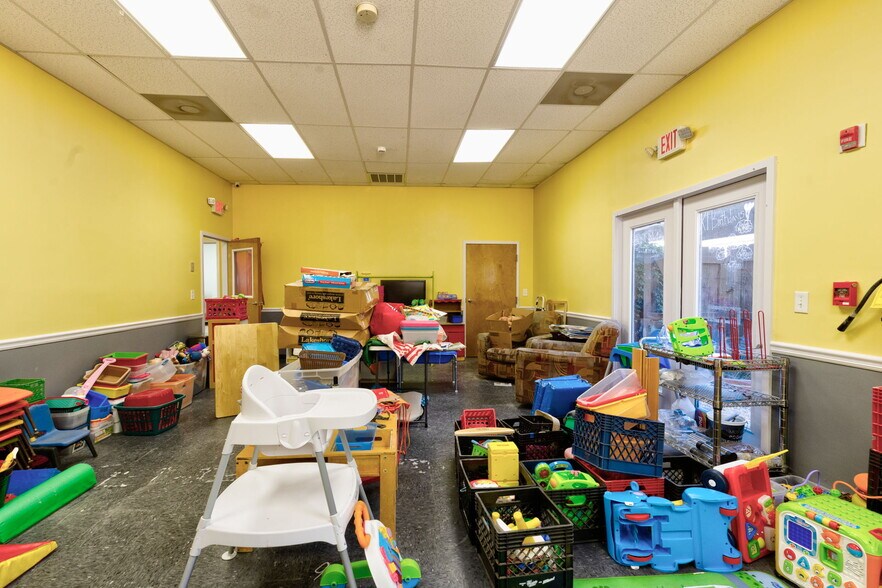 More Photos Of 7830 Veterans Pky, Columbus Office For Sale