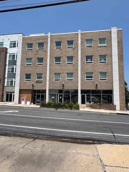 More Photos Of 2401 Blueridge Ave, Wheaton Office For Sale