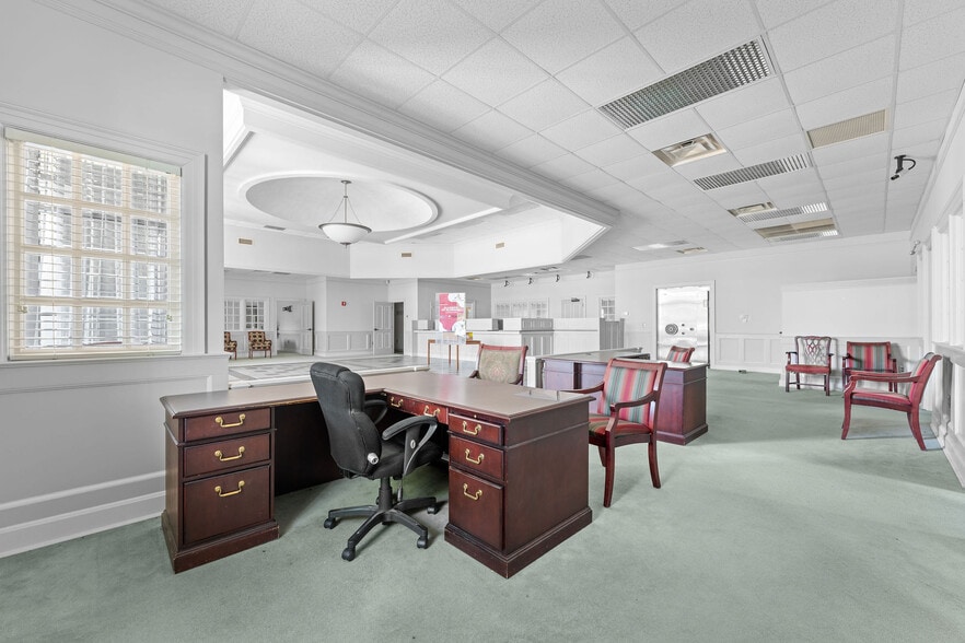 More Photos Of 8710 Hwy 69 S, Tuscaloosa Bank For Sale